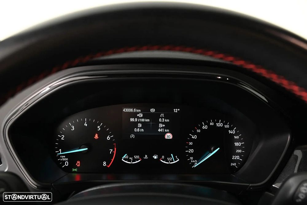 Ford Focus 1.0 EcoBoost MHEV ST-Line - 19