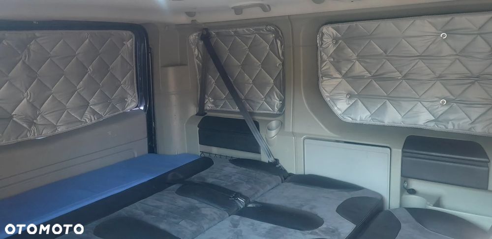 Opel Vivaro - 30