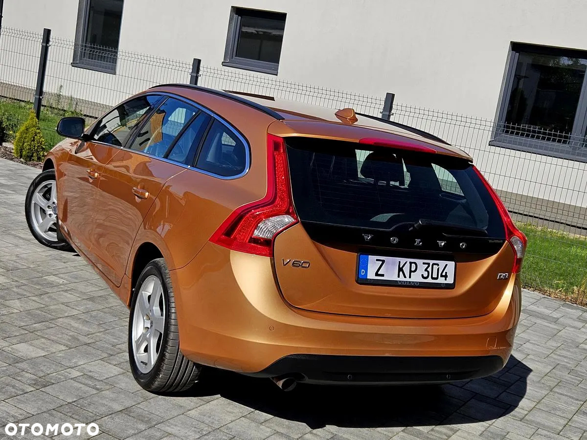 Volvo V60 D3 Summum - 9
