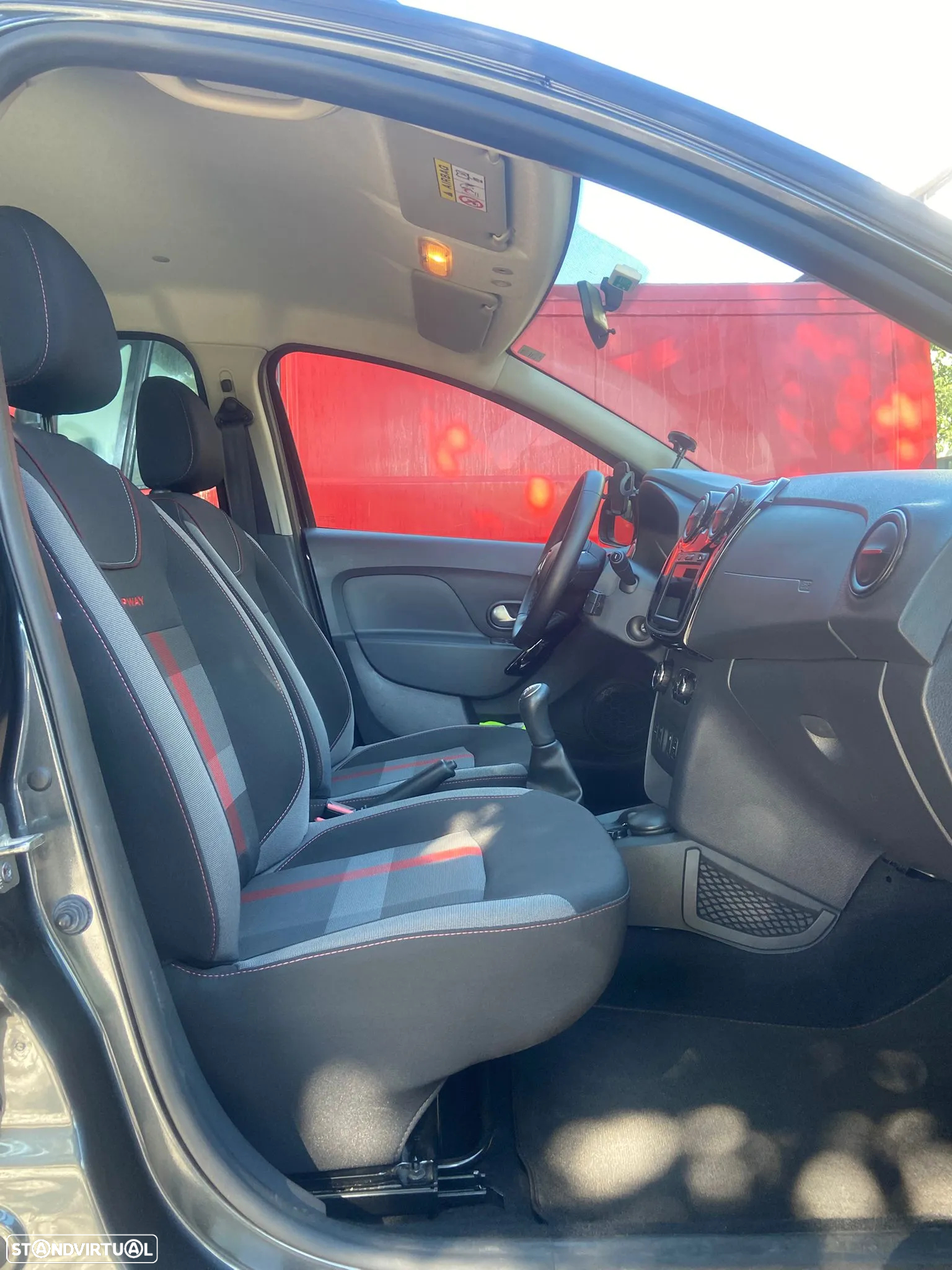 Dacia Sandero 0.9 TCe Stepway - 4