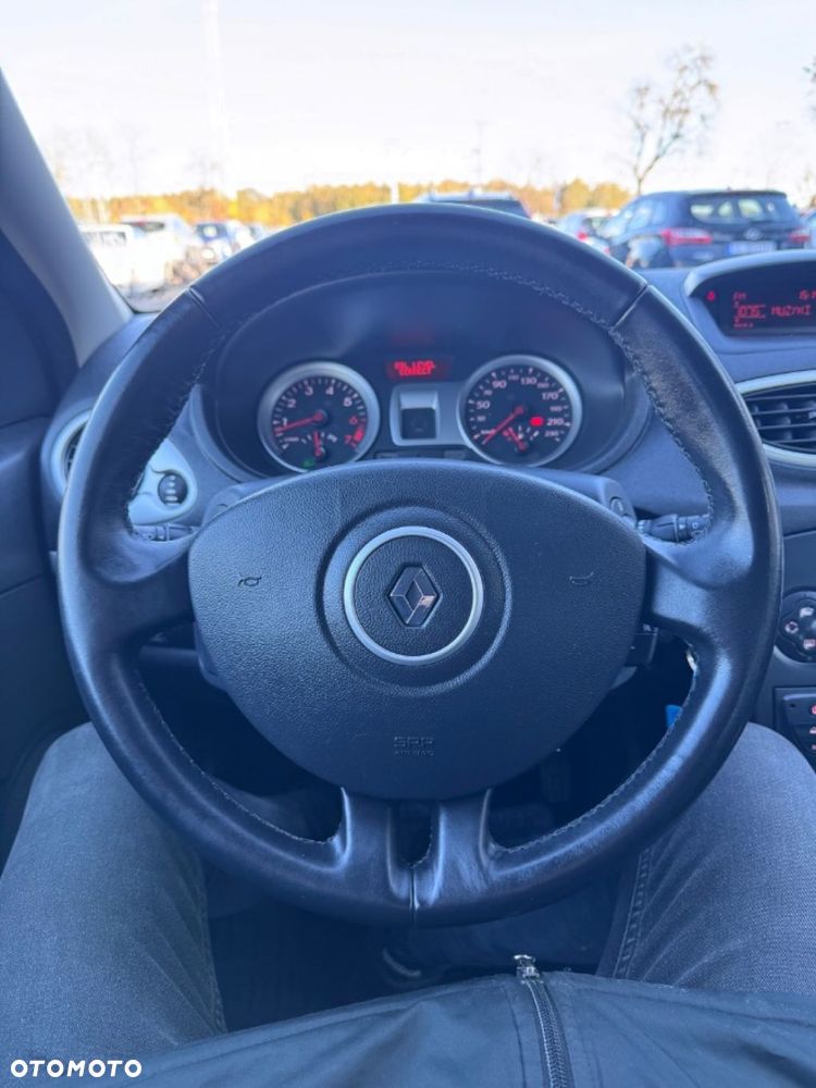 Renault Clio - 39