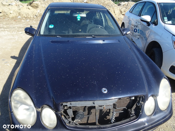 Mercedes w211 2002 lakier(359) na części maska drzwi zderzak klapa