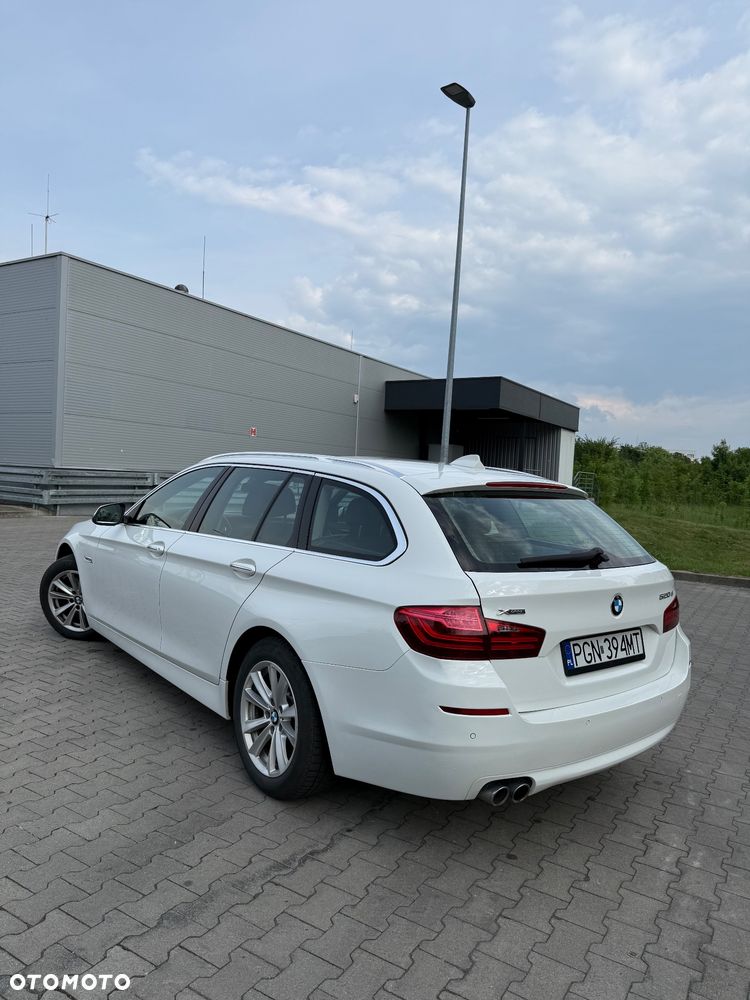 BMW Seria 5 520d xDrive - 6