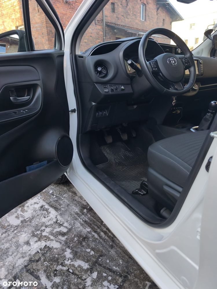 Toyota Yaris 1.5 Premium - 14