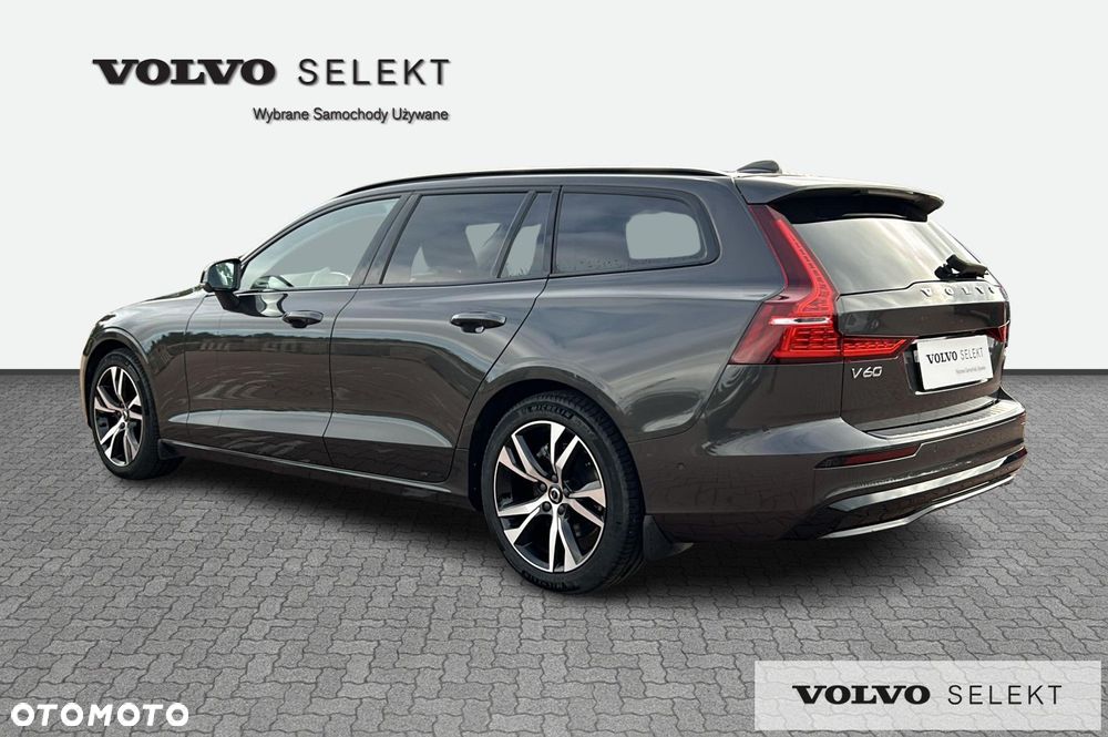 Volvo V60 B4 D Plus Dark - 4