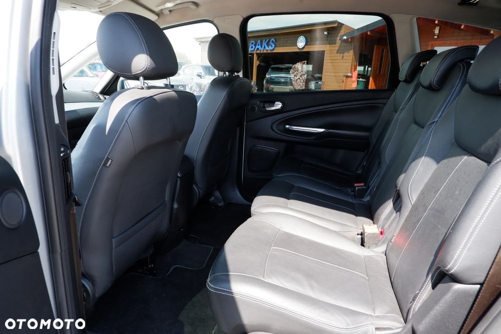 Ford S-Max 2.0 TDCi DPF Titanium - 29