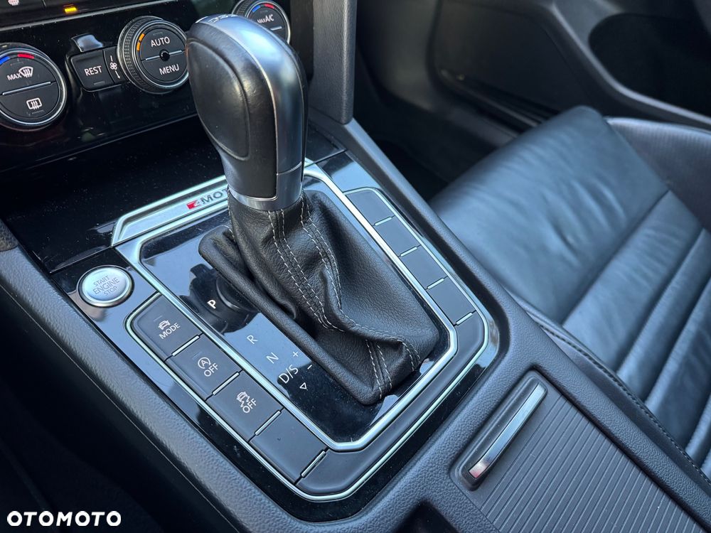 Volkswagen Passat 2.0 TDI SCR 4Mot DSG Highline - 27