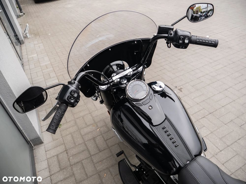 Harley-Davidson Softail Heritage Classic - 19
