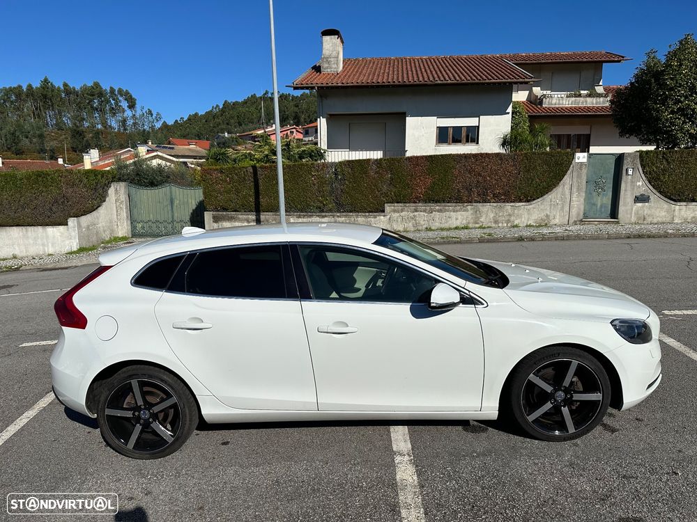 Volvo V40 D2 Momentum - 28