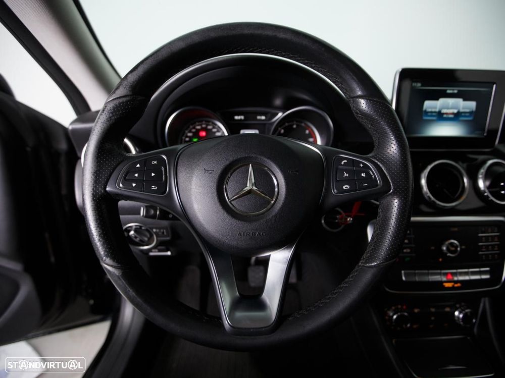 Mercedes-Benz CLA 180 d Shooting Brake - 13