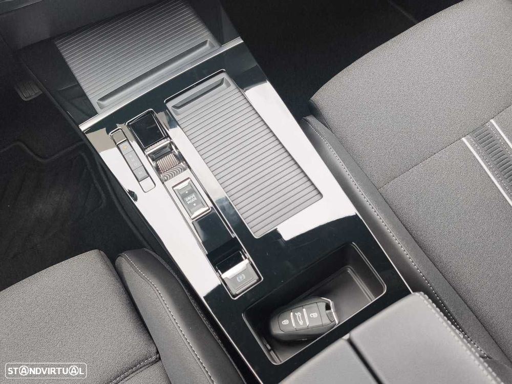 Opel Astra 1.2 T Hybrid GS eDCT - 26