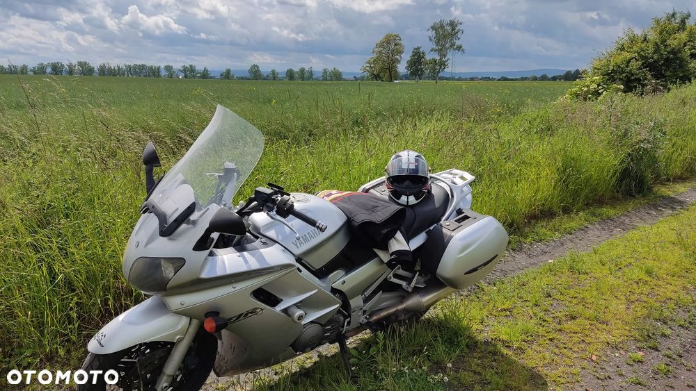 Yamaha FJR - 2