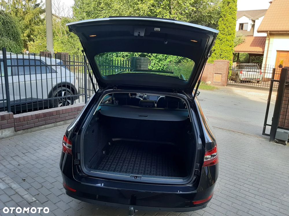 Skoda Superb 1.6 TDI Ambition - 9