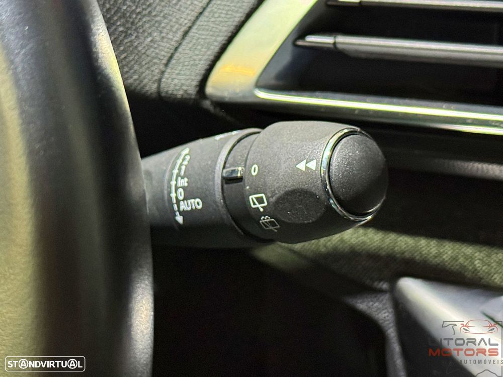 Peugeot 3008 1.2 PureTech Allure Pack EAT8 - 25