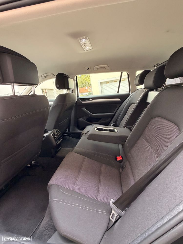 VW Passat 2.0 TDI Confortline DSG - 7