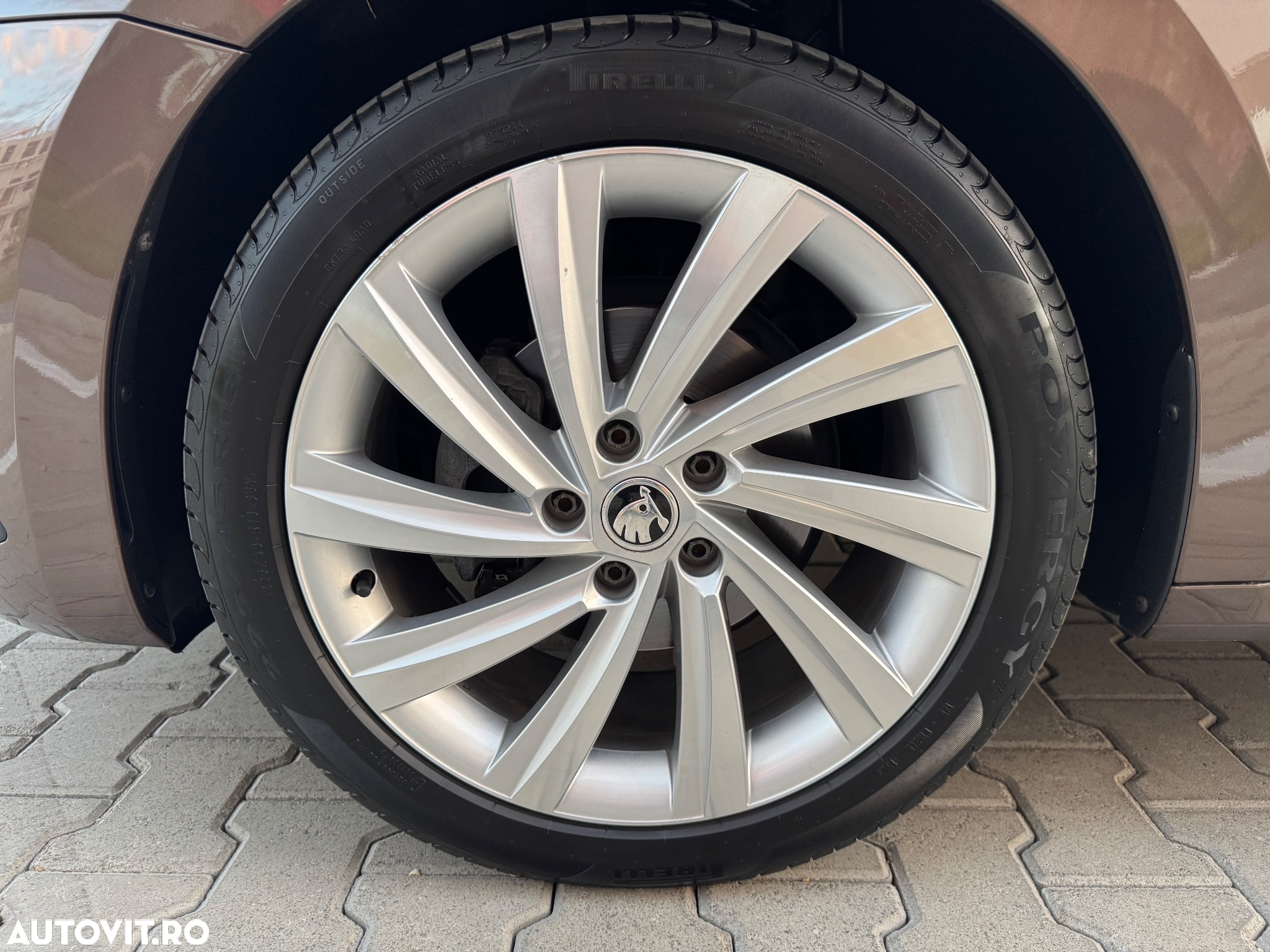 Skoda Octavia 2.0 TDI DSG Style - 24