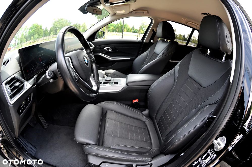 BMW Seria 3 318d Sport Line Shadow - 17