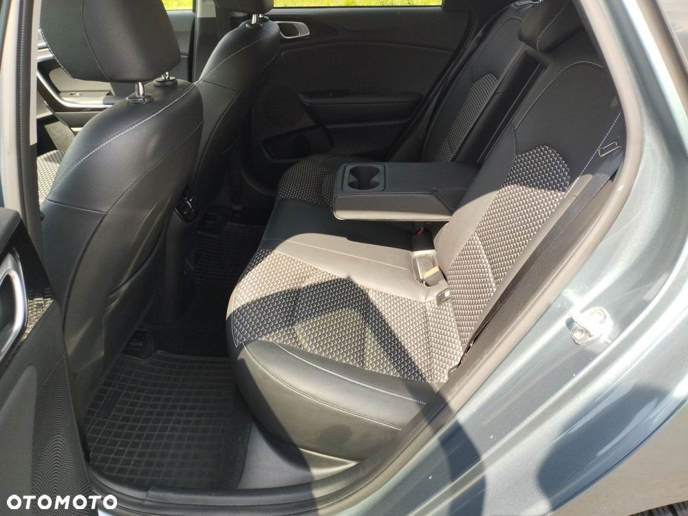 Kia Ceed 1.5 T-GDI Tribute - 18