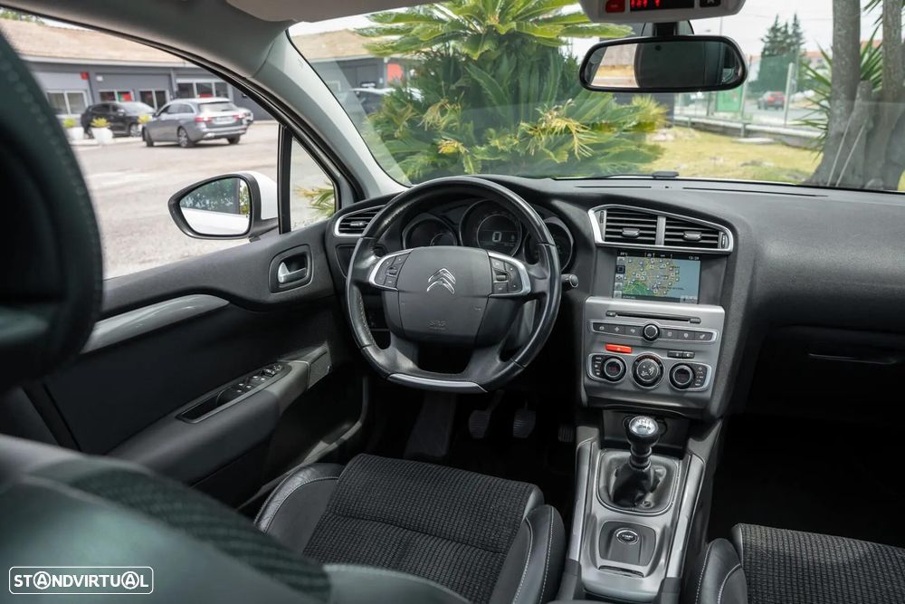Citroën C4 PureTech 130 Stop&Start SHINE - 10