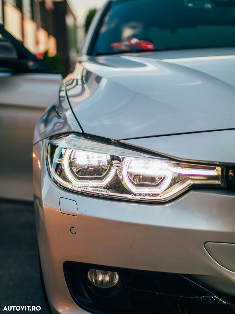 BMW Seria 3 335i Sport-Aut. Sport Line - 19
