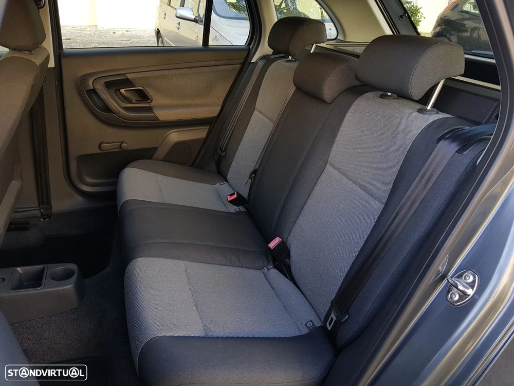 Skoda Fabia Break 1.2 TSi Ambiente - 27