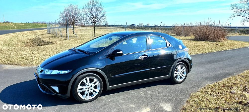 Honda Civic 1.8i-VTEC Executive - 1