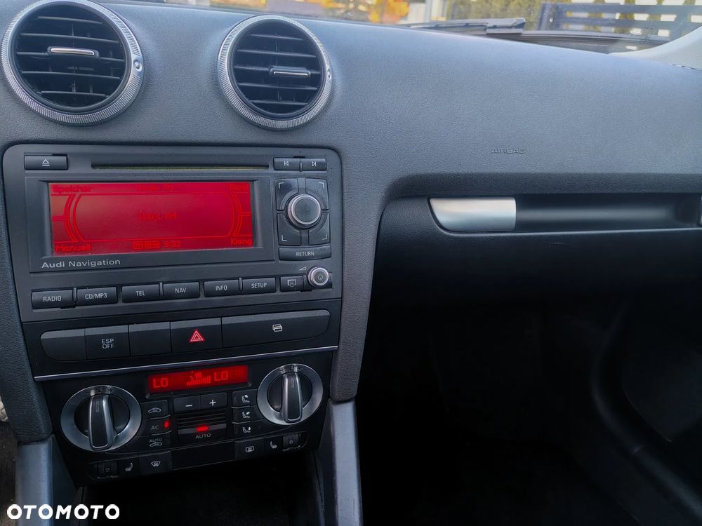 Audi A3 Sportback 1.6 Ambiente - 28