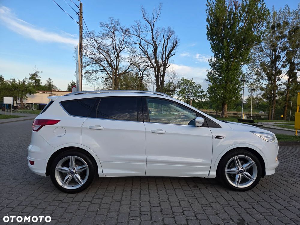 Ford Kuga 1.6 EcoBoost 2x4 Titanium - 8