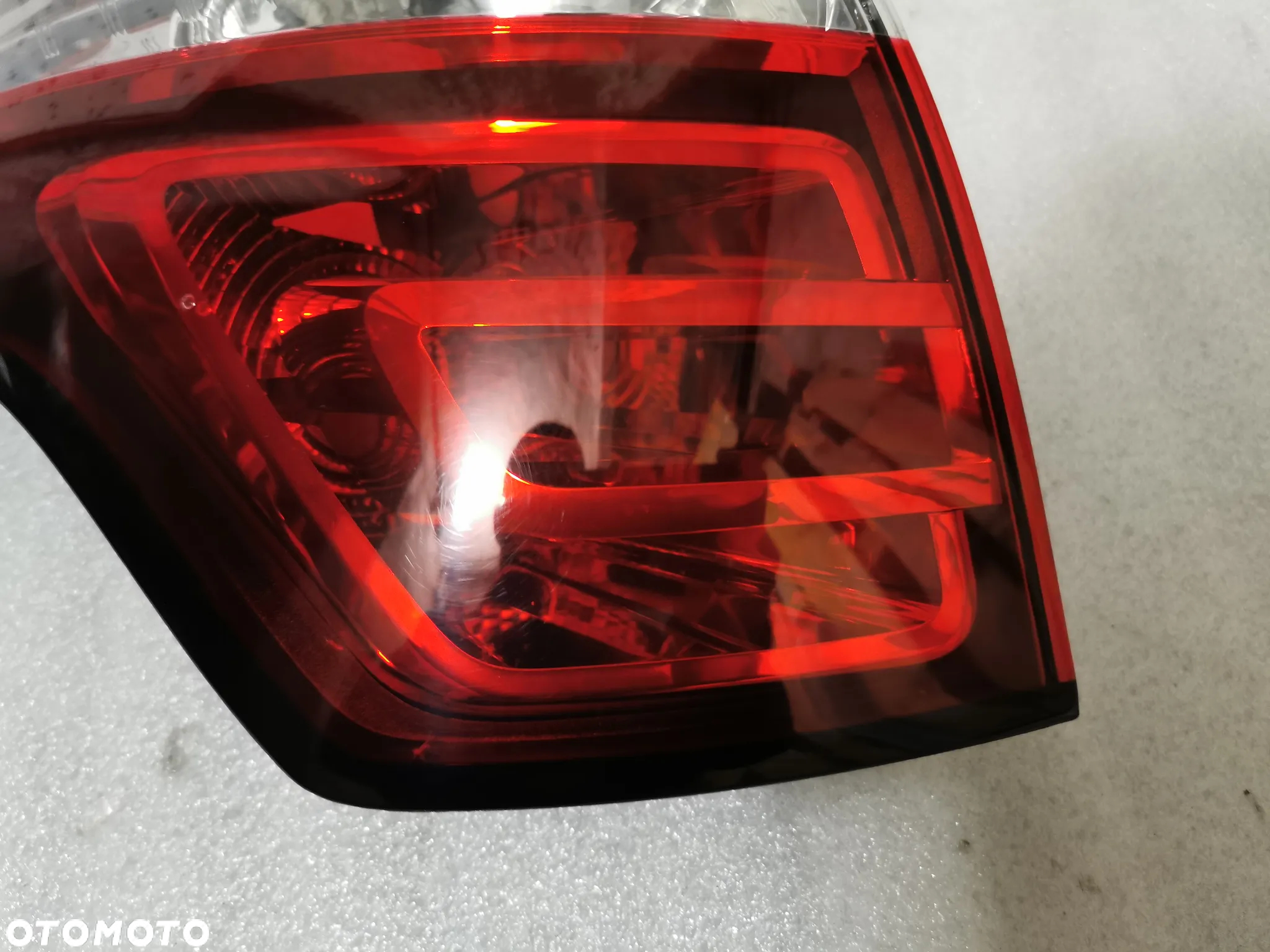 Citroen C4 Picasso lift Lampa lewy tył tylna lewa - 2