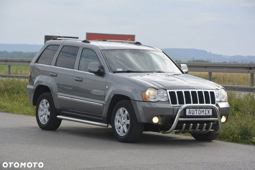 Jeep Grand Cherokee - 9
