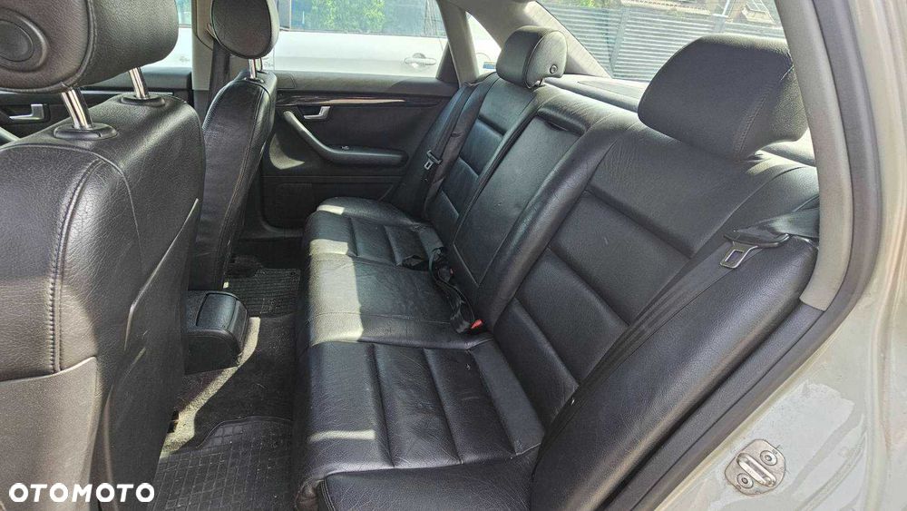 Audi A4 Limousine - 7