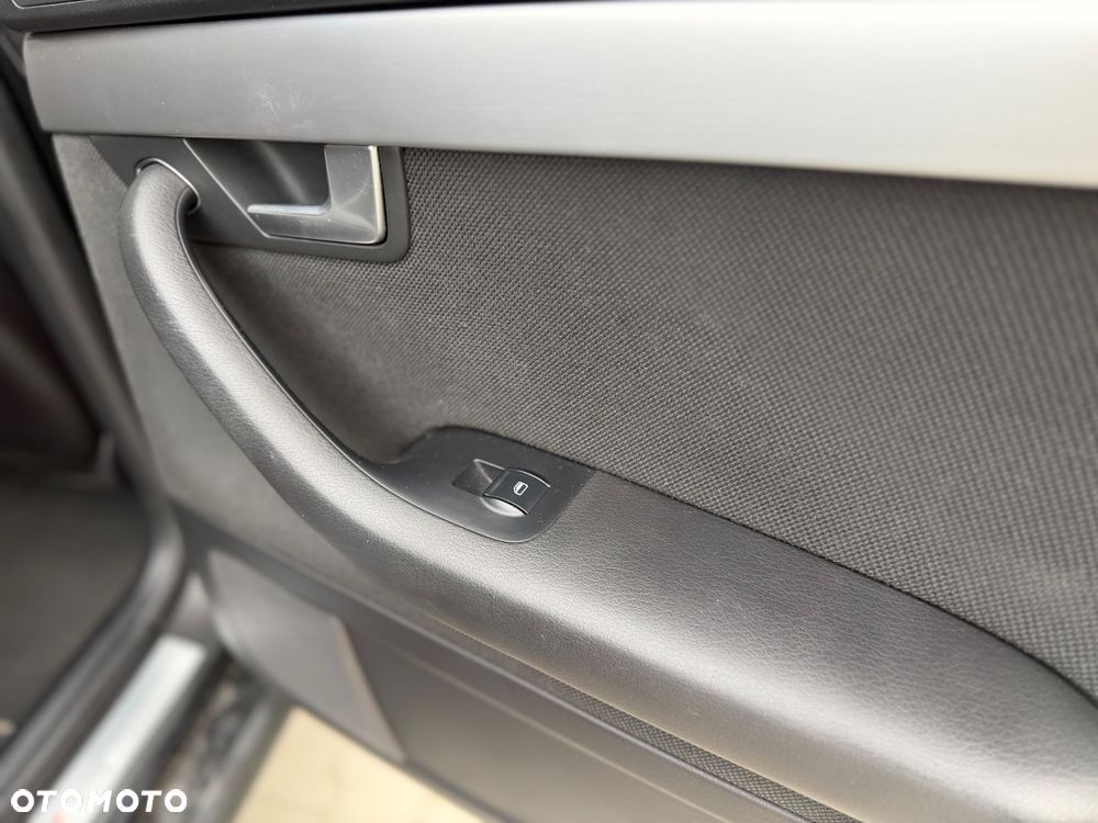 Audi A4 Avant 1.8T - 19