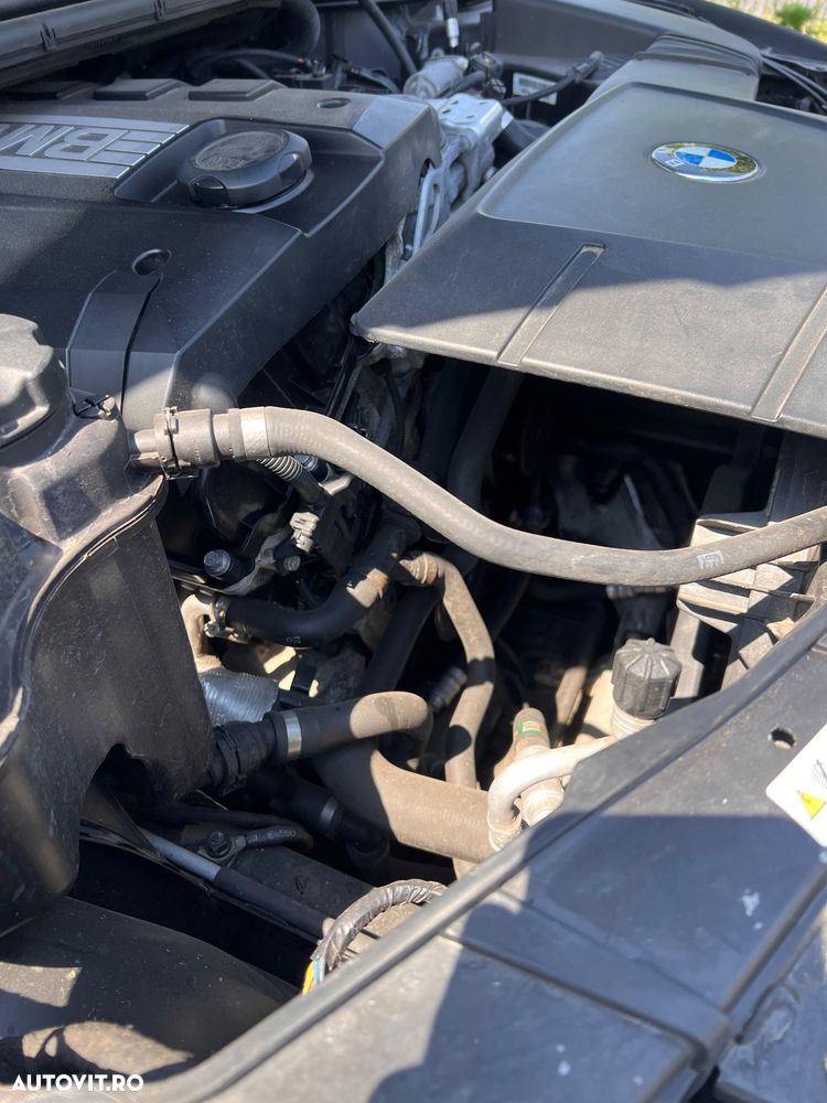 BMW Seria 3 320i Aut. - 29