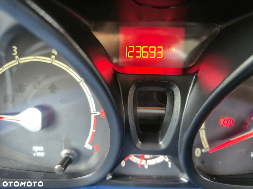 Ford Fiesta 1.25 Trend - 28