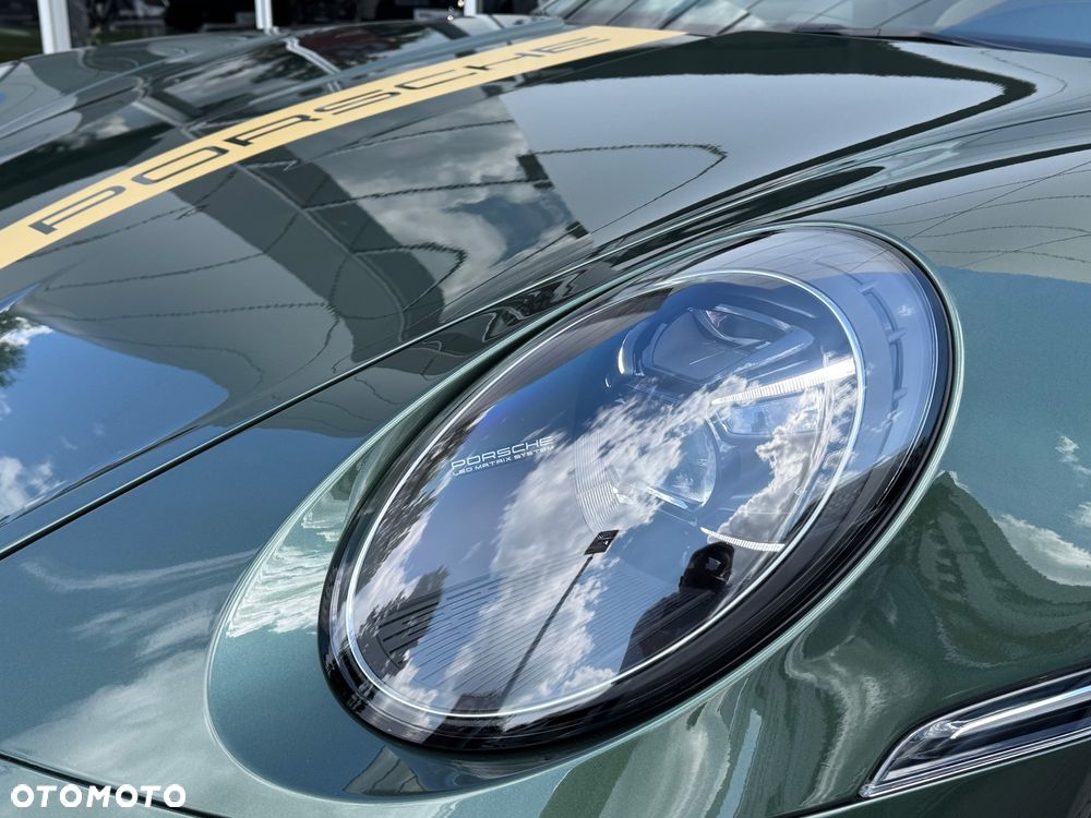 Porsche 911 GT3 Touring PDK - 37