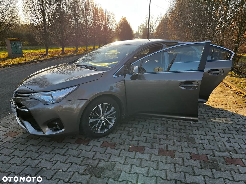 Toyota Avensis 1.8 Prestige - 3