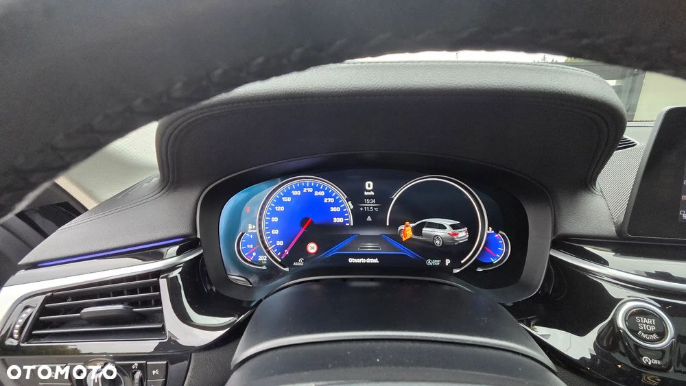 BMW Seria 5 520d Luxury Line sport - 34