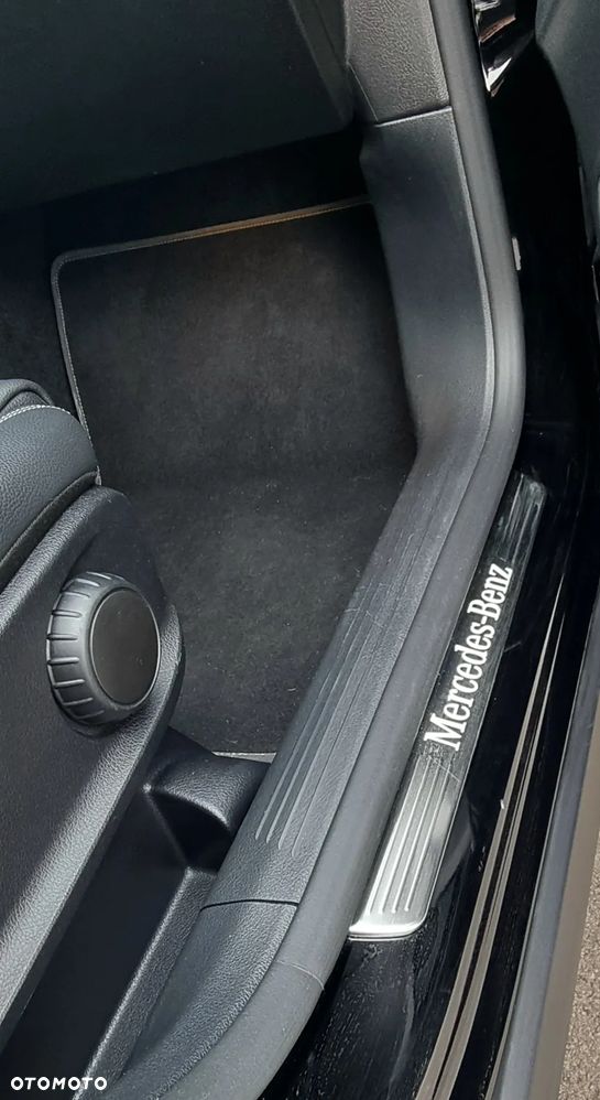 Mercedes-Benz GLB 200 d 8G-DCT Progressive - 14