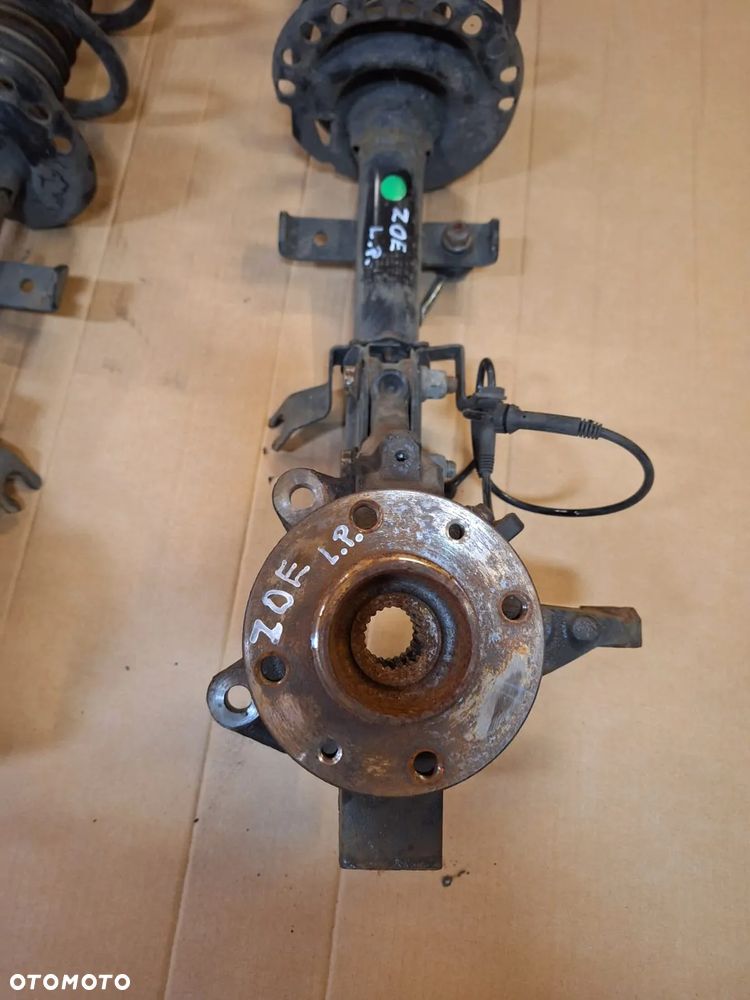 Zwrotnica Macperson Kopyto prawa lewa przednia renault zoe - 2