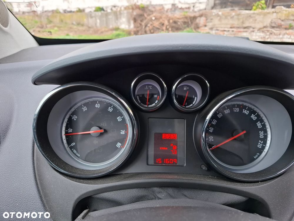 Opel Meriva - 8