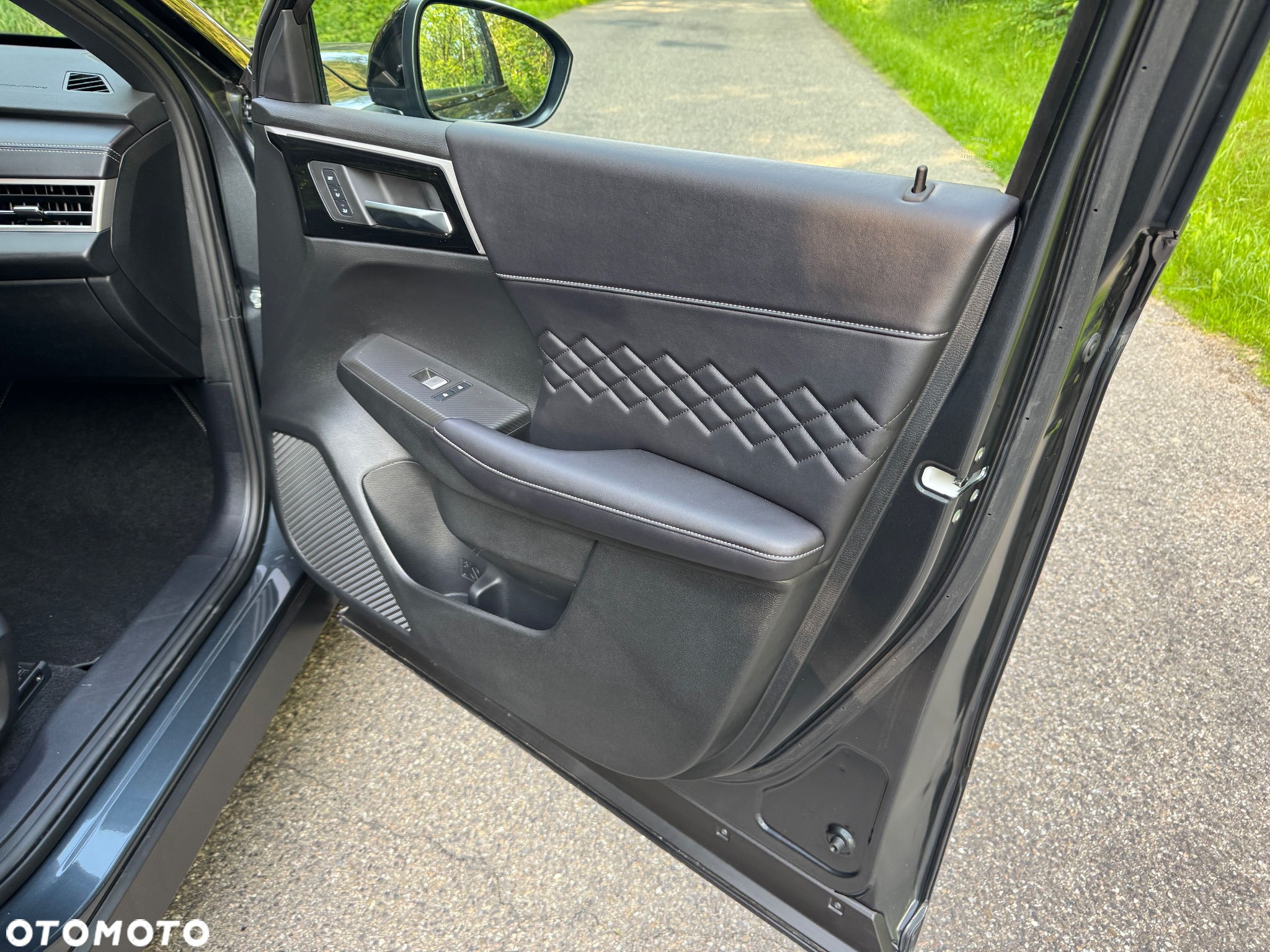 Mitsubishi Outlander 2.4 4WD Plug-In Hybrid - 22