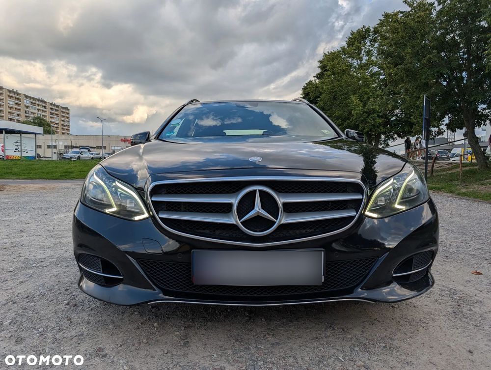 Mercedes-Benz Klasa E 250 7G-TRONIC Elegance - 2