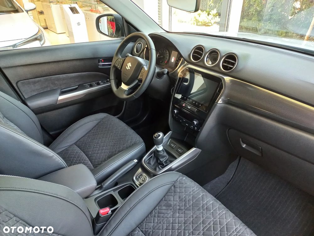 Suzuki Vitara 1.4 Boosterjet Elegance 4WD - 17