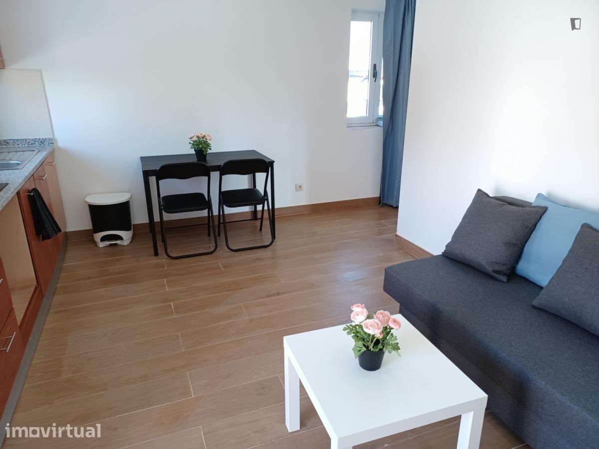 Apartamento com 1 quartos - localizado em Campanhã Porto - Grande imagem: 5/20