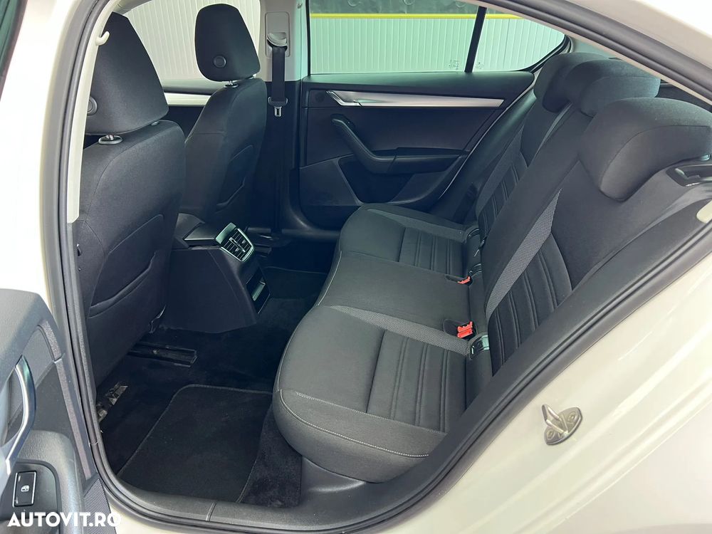 Skoda Octavia - 14