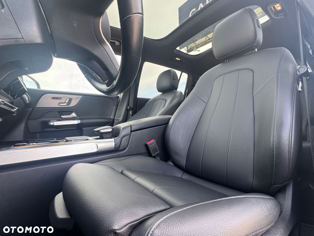 Mercedes-Benz GLB 250 4Matic 8G-DCT - 14