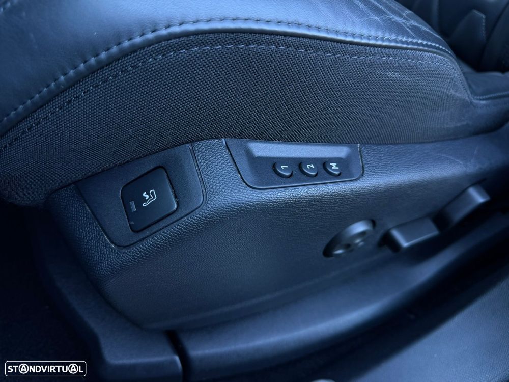 Peugeot 3008 1.6 Hybrid GT e-EAT8 - 19