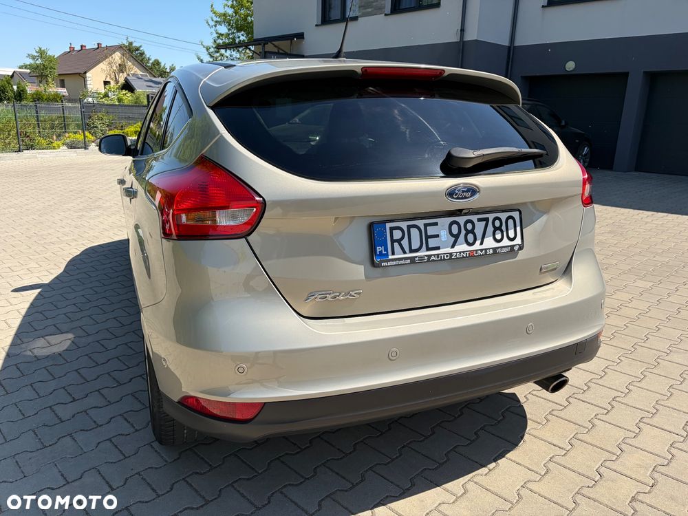 Ford Focus - 10