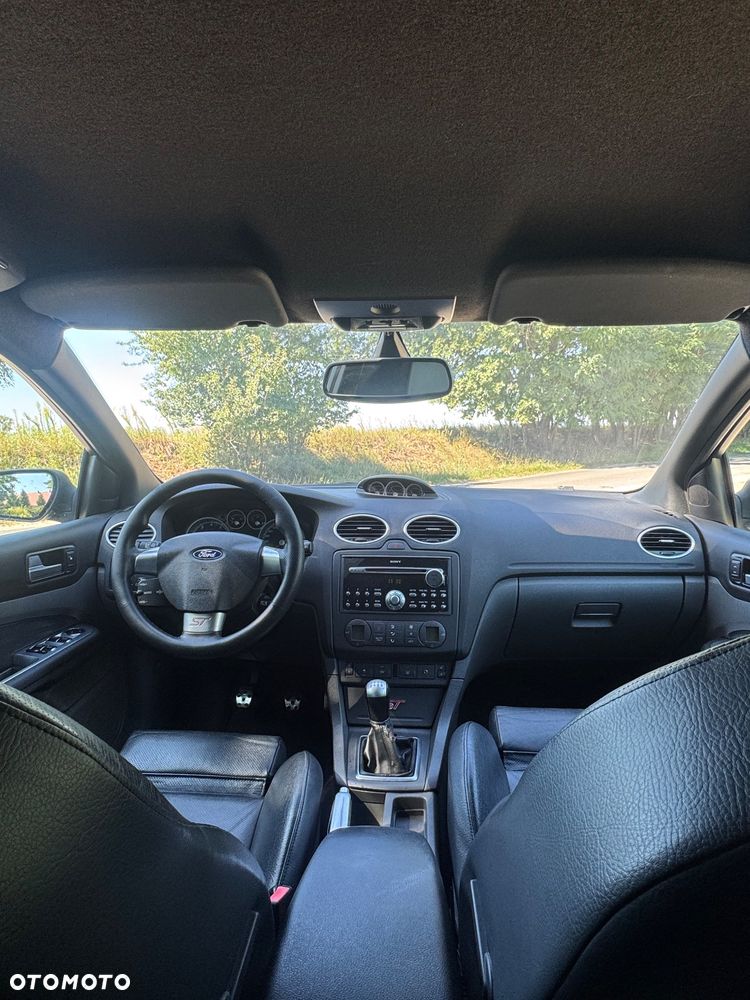 Ford Focus ST - 24