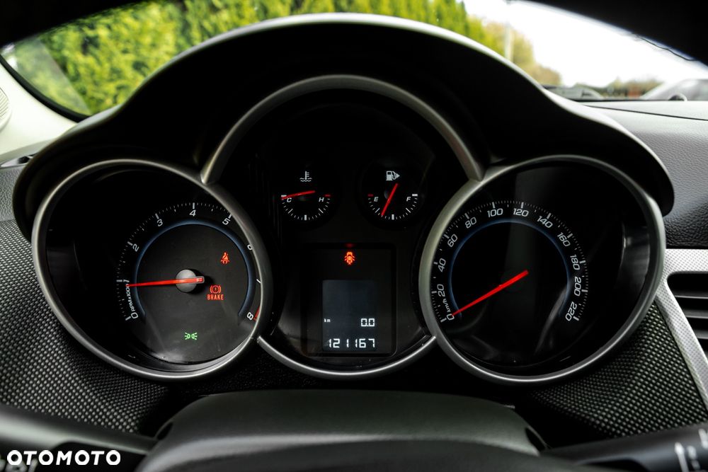 Chevrolet Cruze 1.8 LS - 26